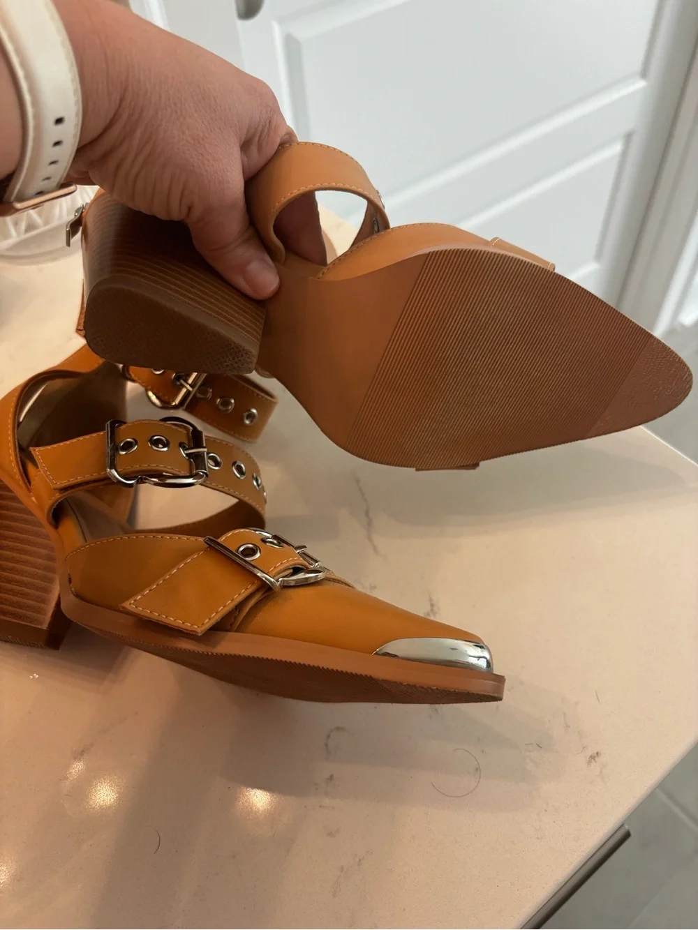 Nude western buckle heel size 6